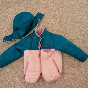 Girls Patagonia toddler 4t reversible down jacket with snap on hood